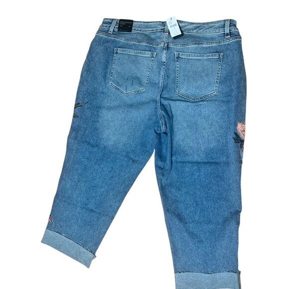 Womens Lane Bryant Girlfriend Crop Jeans Embroidered Floral Design Size 18 Blue - Picture 2 of 7